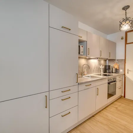 - Haus N, App 0n0405 Appartement *